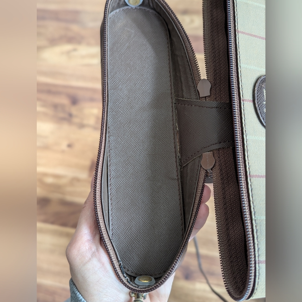 Vintage Burberrys- Nova Brown Canvas Crossbody - Picture 9 of 11
